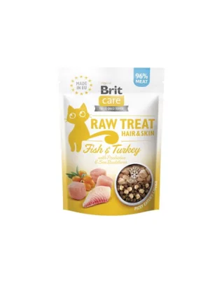 BRIT Care Raw Treat Freeze Dried Hair Skin Cat 40 g recompensa liofilizata din peste si curcan cu probiotice pentru pisici