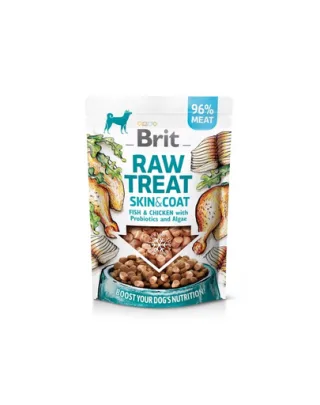 BRIT Recompensa caini Raw Treat Freeze Dried Skin Coat 40 g peste si pui liofilizat cu probiotice