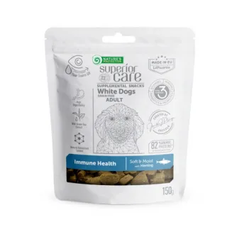 Recompense pentru caini Nature s Protection Superior Care White Dogs Immune Health cu hering 150 gr