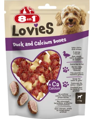 8IN1 Delicii (Lovies) cu rață și oase cu calciu 80 g recompensă pentru câini, oase din calciu învelite în carne de rață.