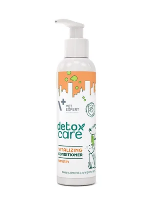 Balsam descurcarea blănii la câini și pisici VET EXPERT Detox Care Vitalizing 150 ml cu keratină și extract de soia